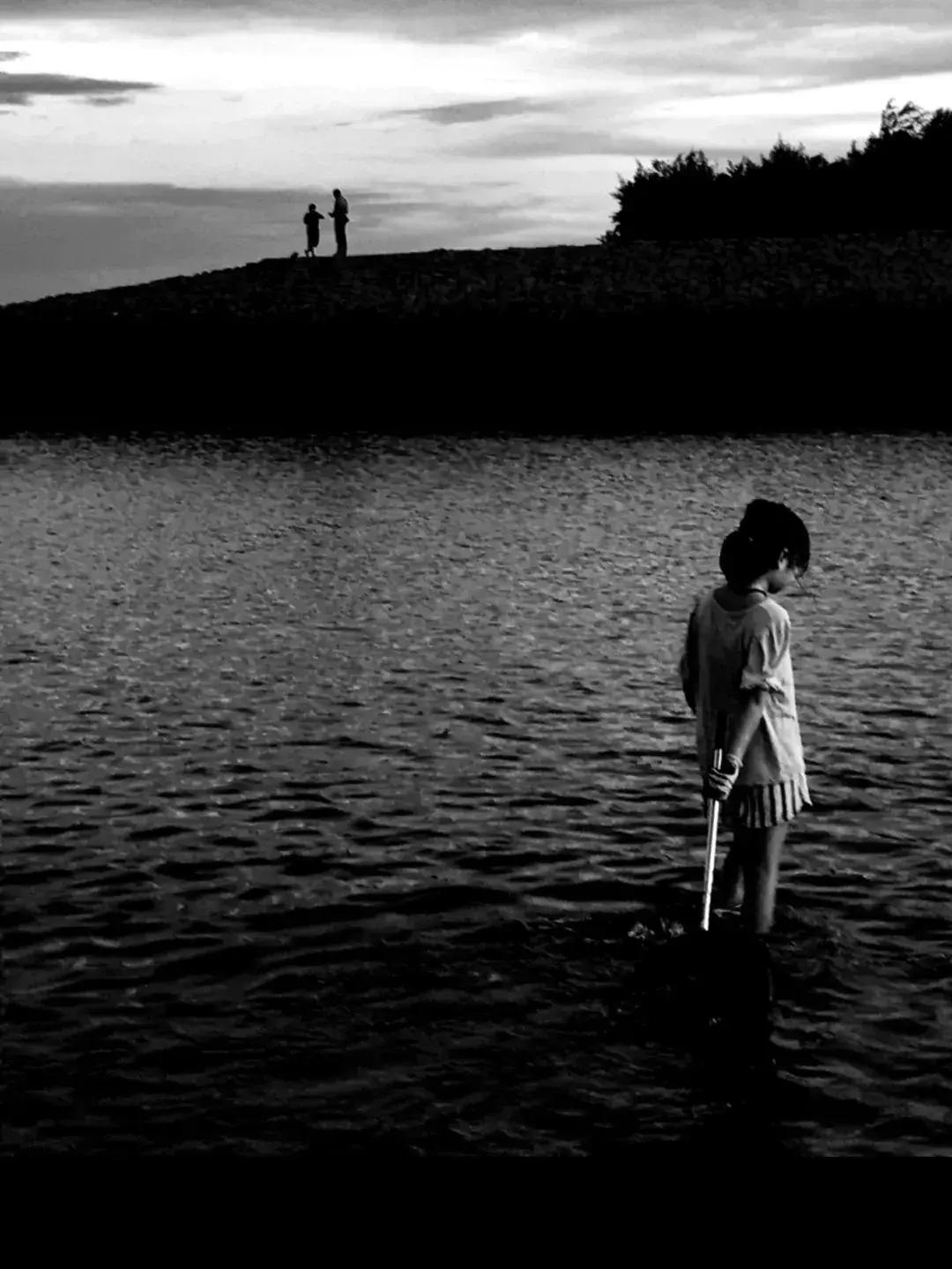 How to let others know that you took the photo at a glance?