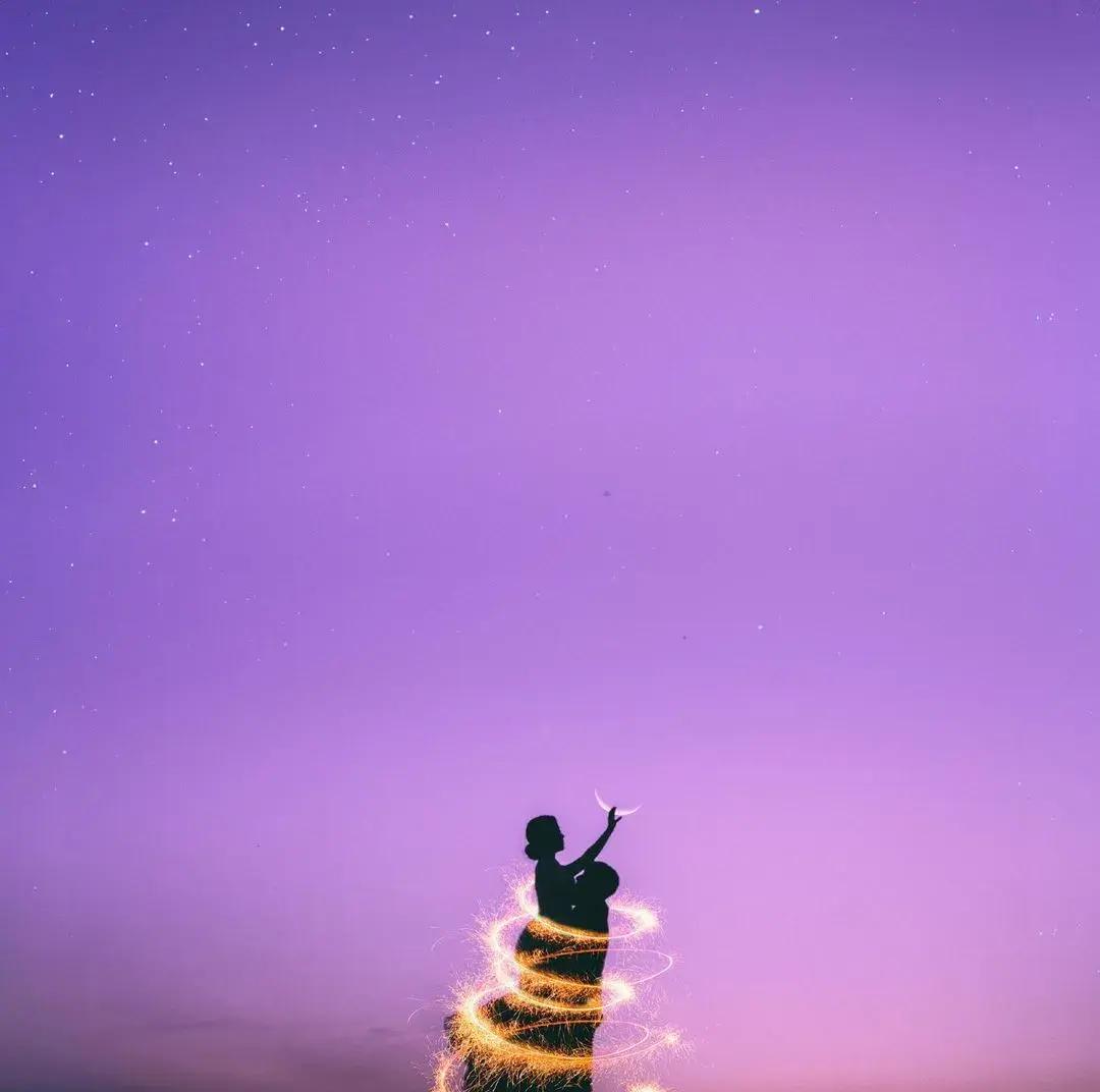 Swipe the screen! It's so beautiful to shoot the sunset like this!