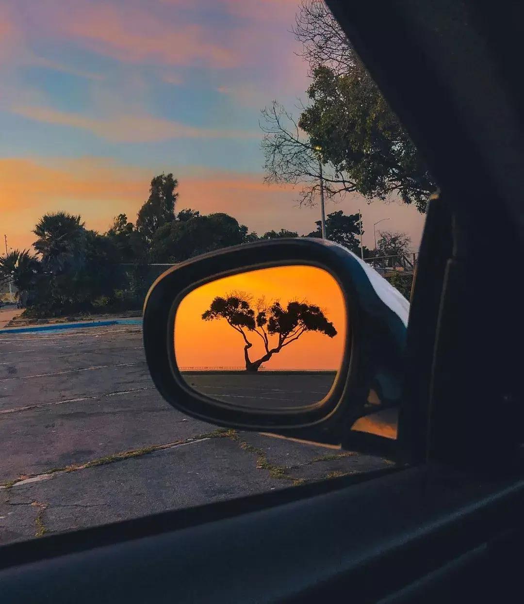 Absolutely amazing! This is the real iPhone photo shoot!